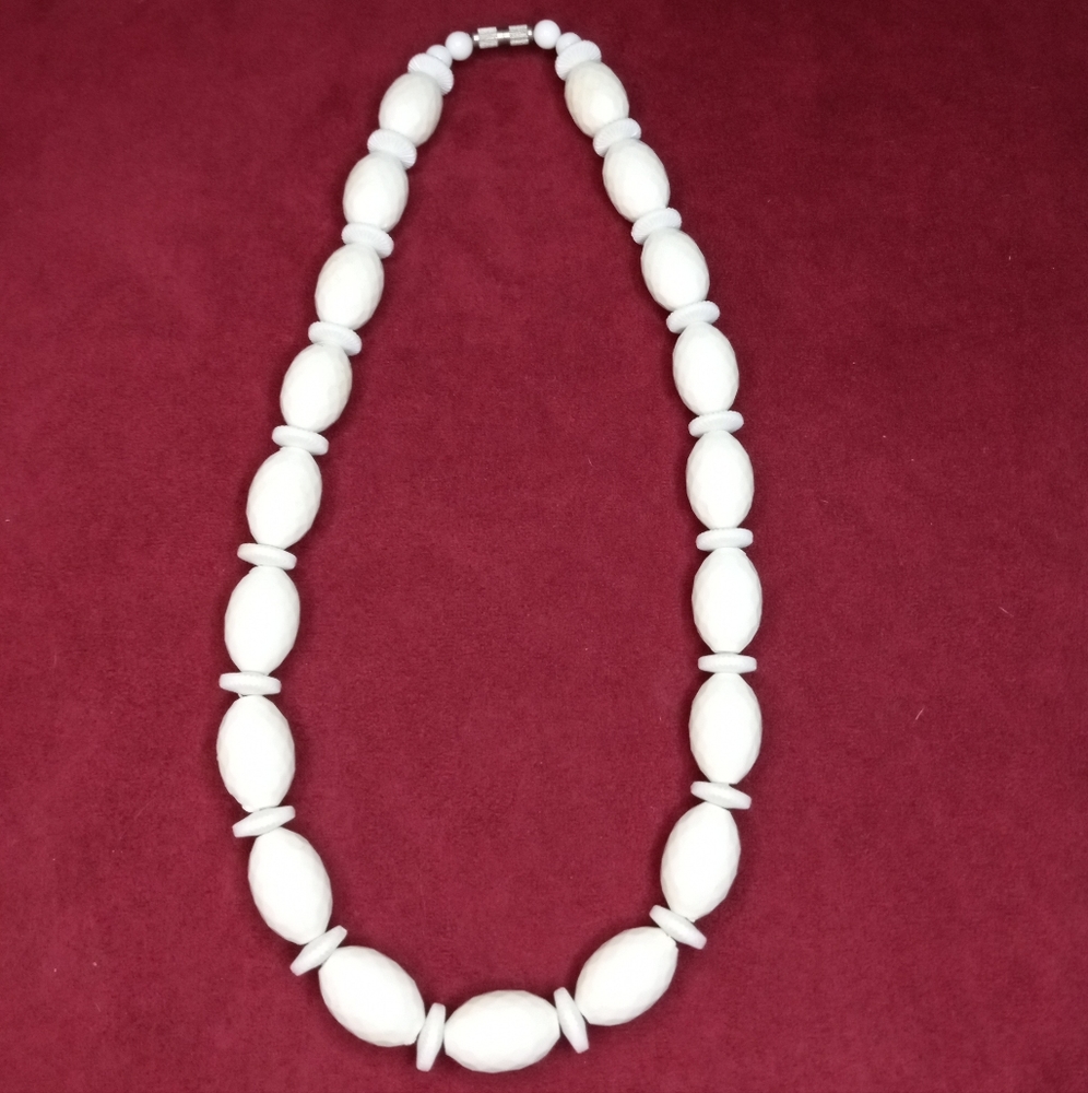 Vtg Textured Bead Necklace